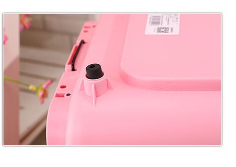 Safe cat carrier with handle 